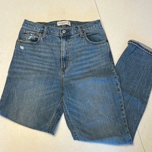 Abercrombie & Fitch - 90s Slim Straight Ultra Highrise